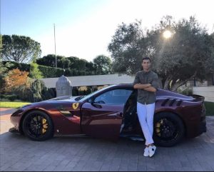 Leia mais sobre o artigo Carros de Cristiano Ronaldo: uma garagem de R$16milhões