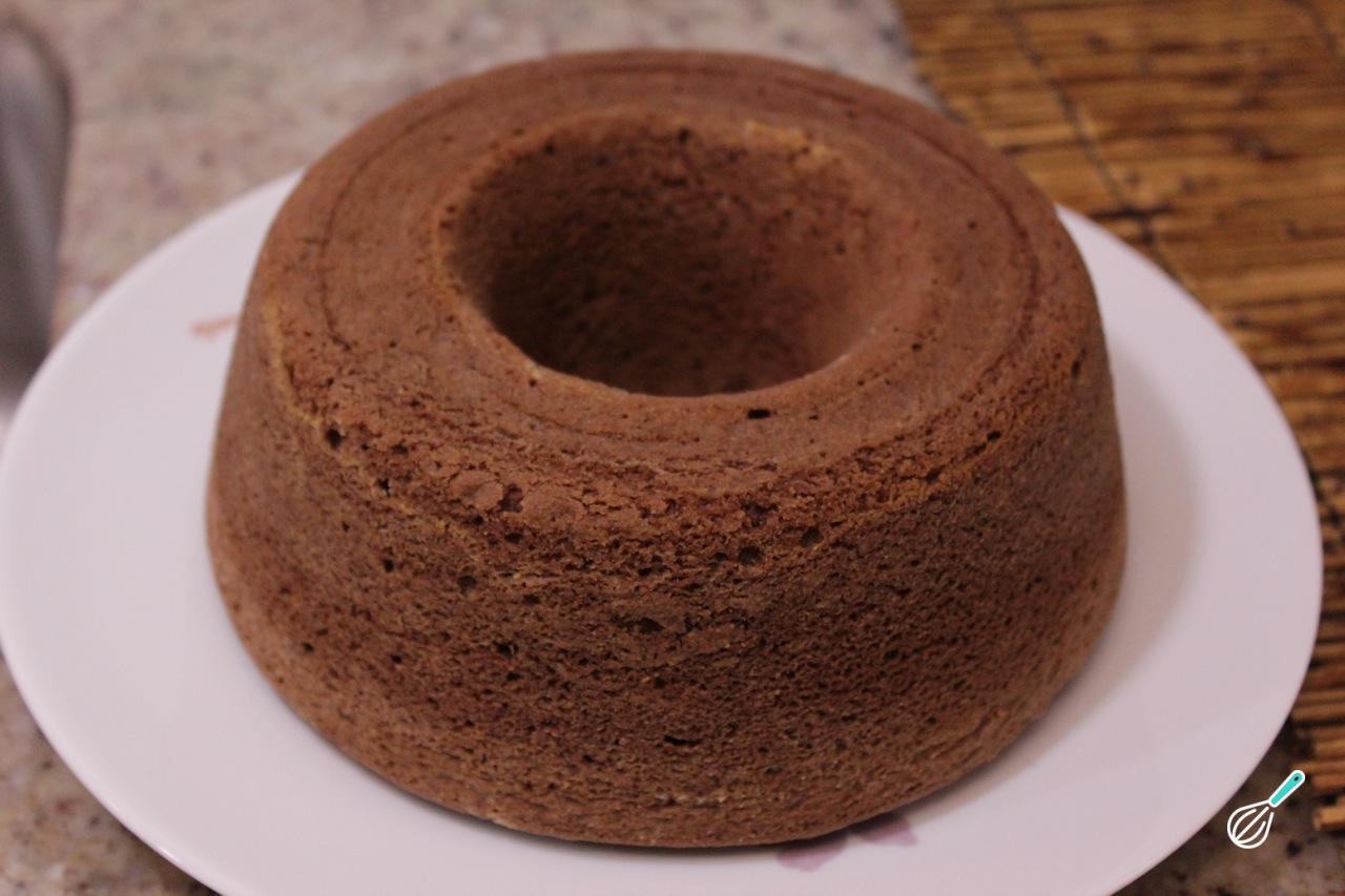 Você está visualizando atualmente Bolo de Chocolate Simples: A Receita Que Todos Amam