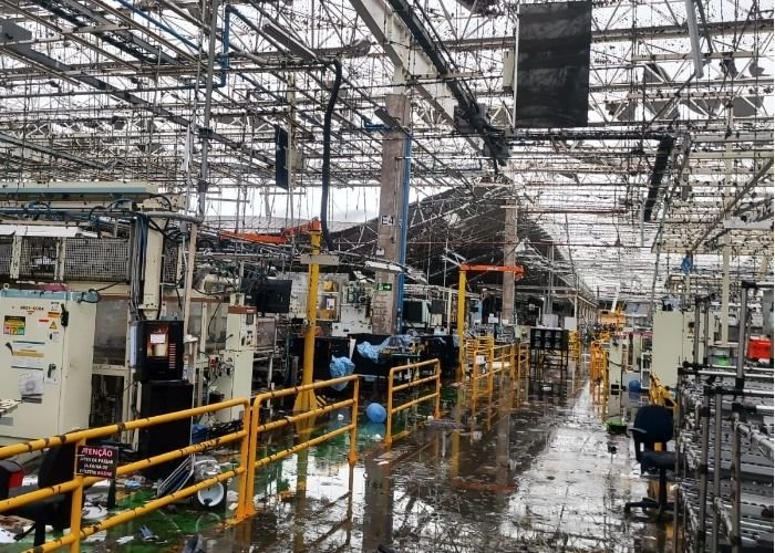 collorauimagemdetoyotaportofeliz