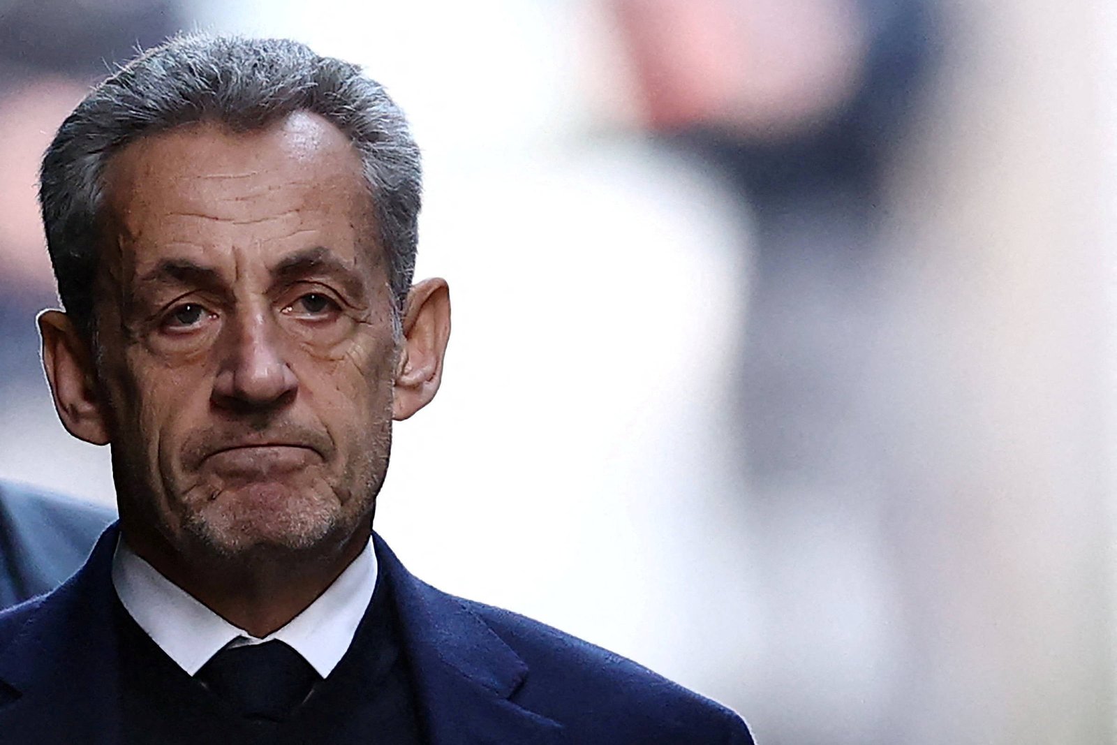 collorau imagem de Nicolas Sarkozy prisão