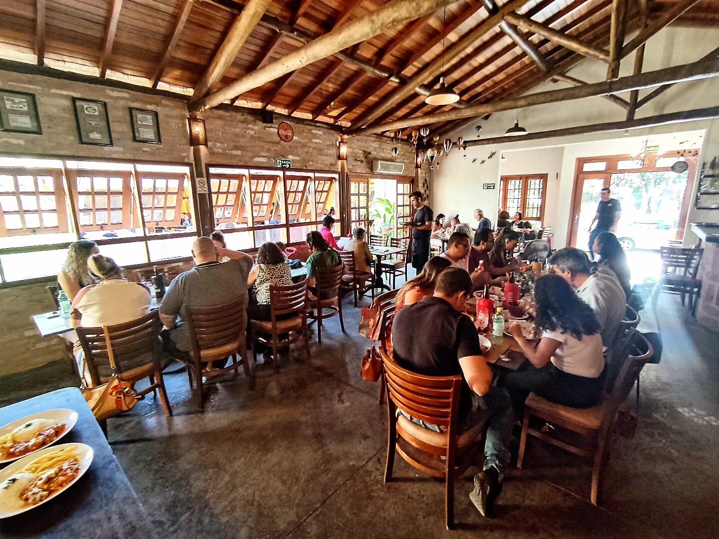 collorau imagem de onde comer barato em itu