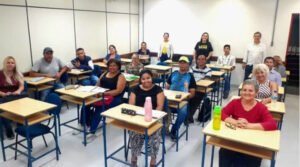 EJA salto imagem feito curioso