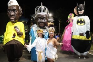 bonecões salto imagem collorau