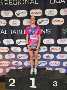 Tenis de mesa itu imagem collorau